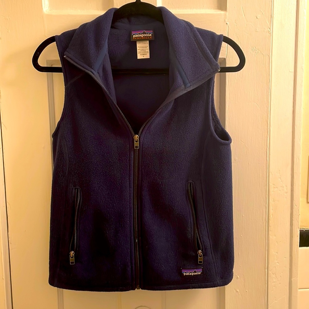 Women’s Patagonia fleece vest. Navy blue, size small.
